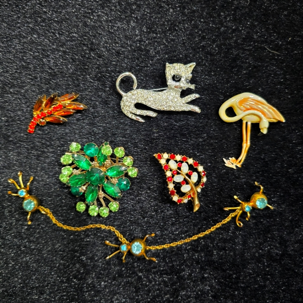 Vintage Brooch and Pin Set with Animal and Floral Designs